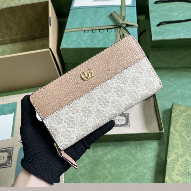 G*u*i wallets & purse